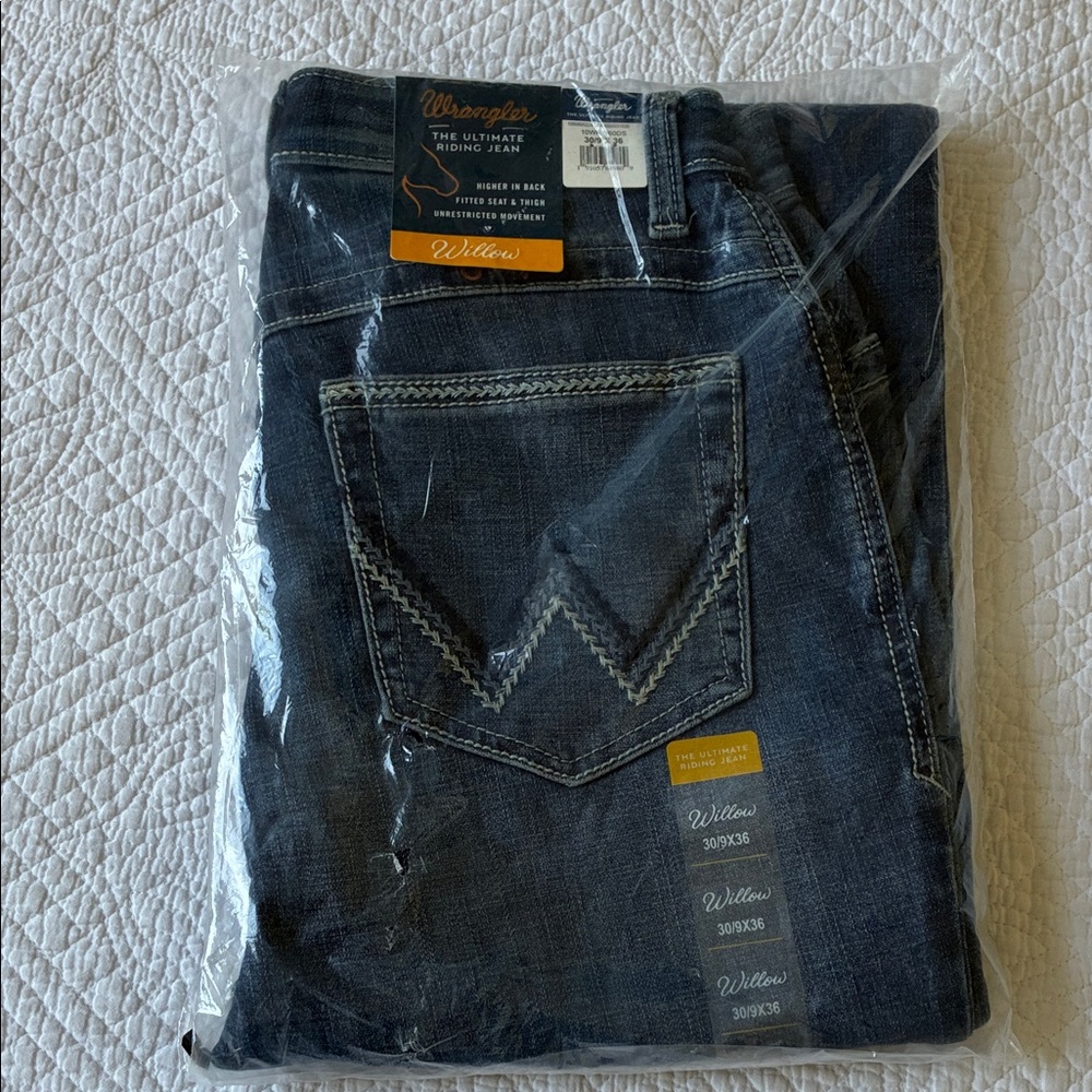 NWT Wrangler Willow Dark Blue Riding Jeans